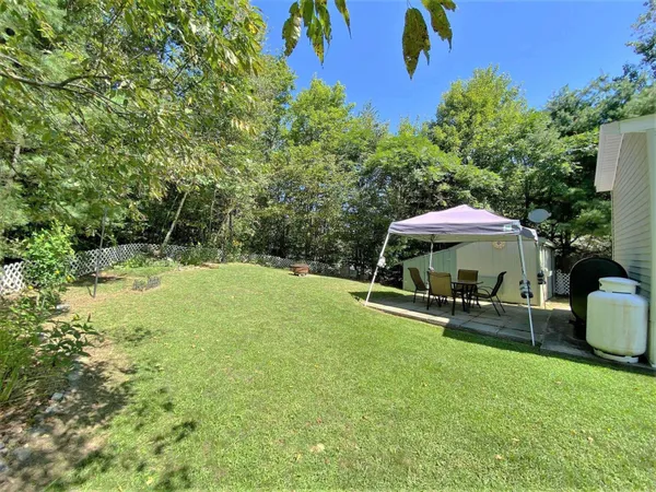 $109,900 | 27 Fairway Avenue, Newport, NH 03773