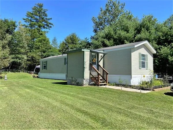 $109,900 | 27 Fairway Avenue, Newport, NH 03773