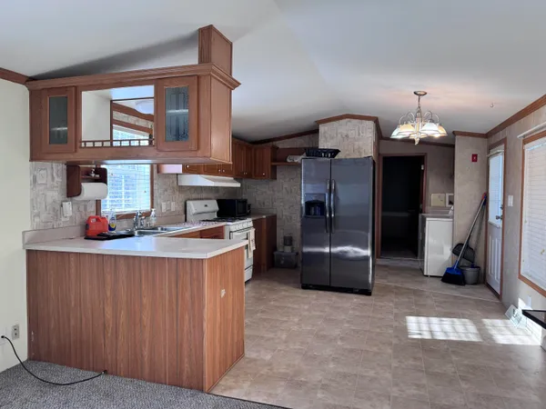 $109,900 | 27 Fairway Avenue, Newport, NH 03773