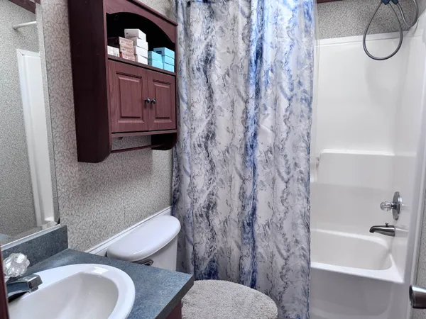 $109,900 | 27 Fairway Avenue, Newport, NH 03773