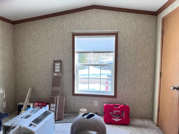 $109,900 | 27 Fairway Avenue, Newport, NH 03773