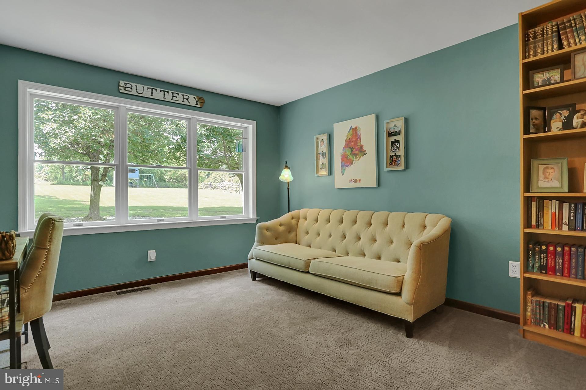 934 Elverson Road Morgantown, PA 19543 - Photo 9 of 29 Family Room