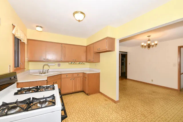 $200,000 | 6124 West Spokane Street, Milwaukee, WI 53223