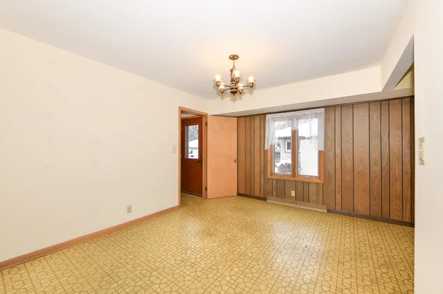 $200,000 | 6124 West Spokane Street, Milwaukee, WI 53223