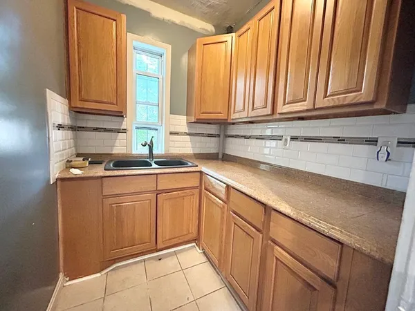 $2,650 | 14 Batchelder Street, Unit 1, Boston, MA 02125