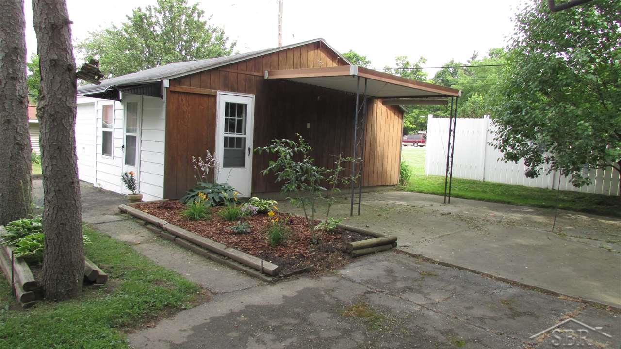 6247 McKinley Road Bridgeport, MI 48722 - Photo 24 of 27 31252057-23.JPG