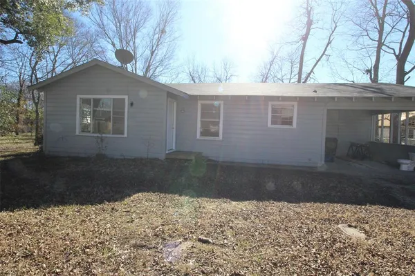 $1,275 | 605 West Hill Street, Grand Saline, TX 75140