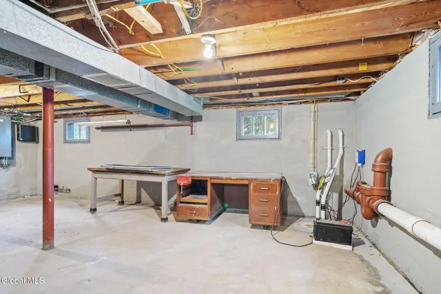 $339,900 | 52 Overlook Avenue, Colonie, NY 12110