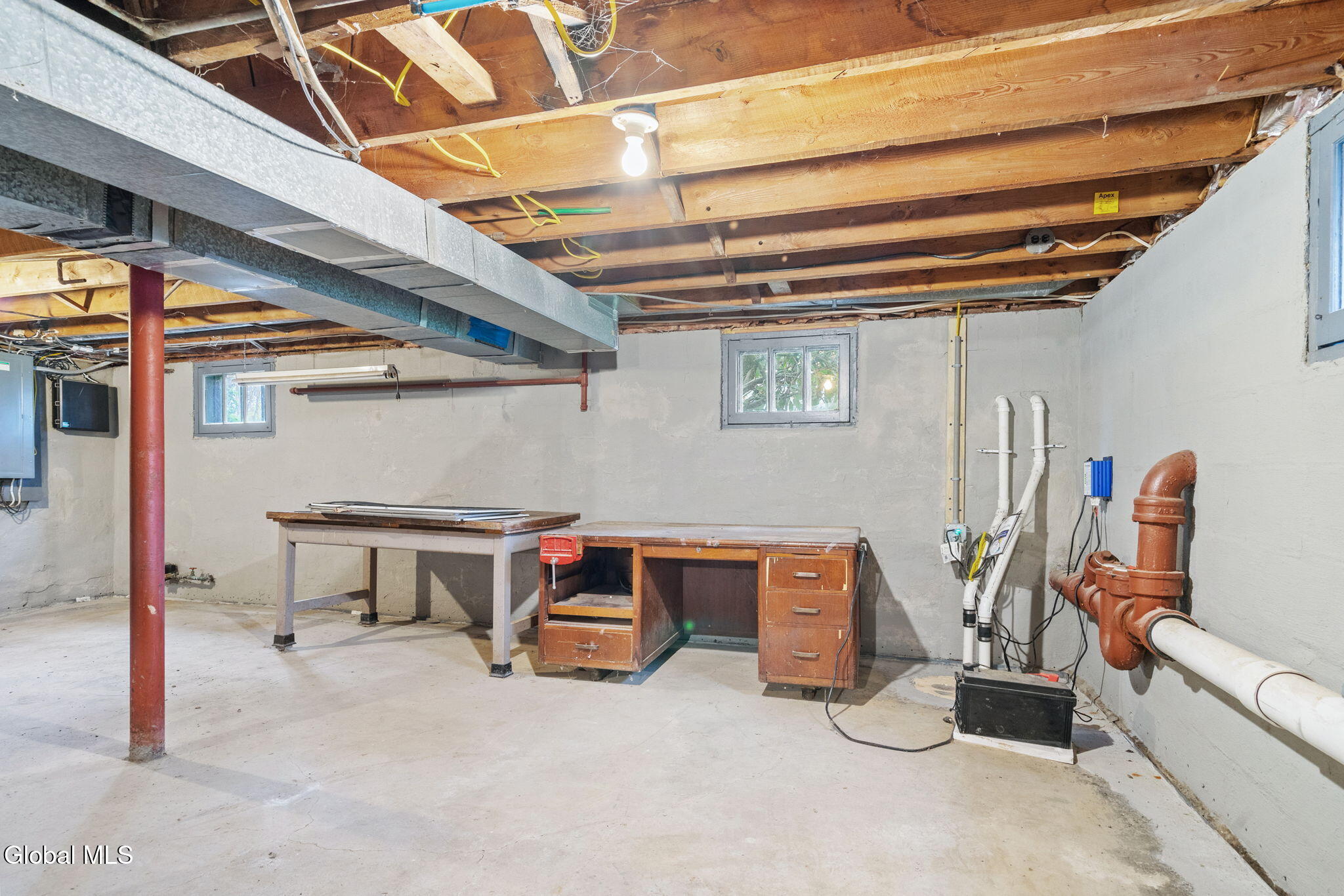 52 Overlook Avenue Colonie, NY 12110 - Photo 25 of 28 61-web-or-mls-105-overlook-ave