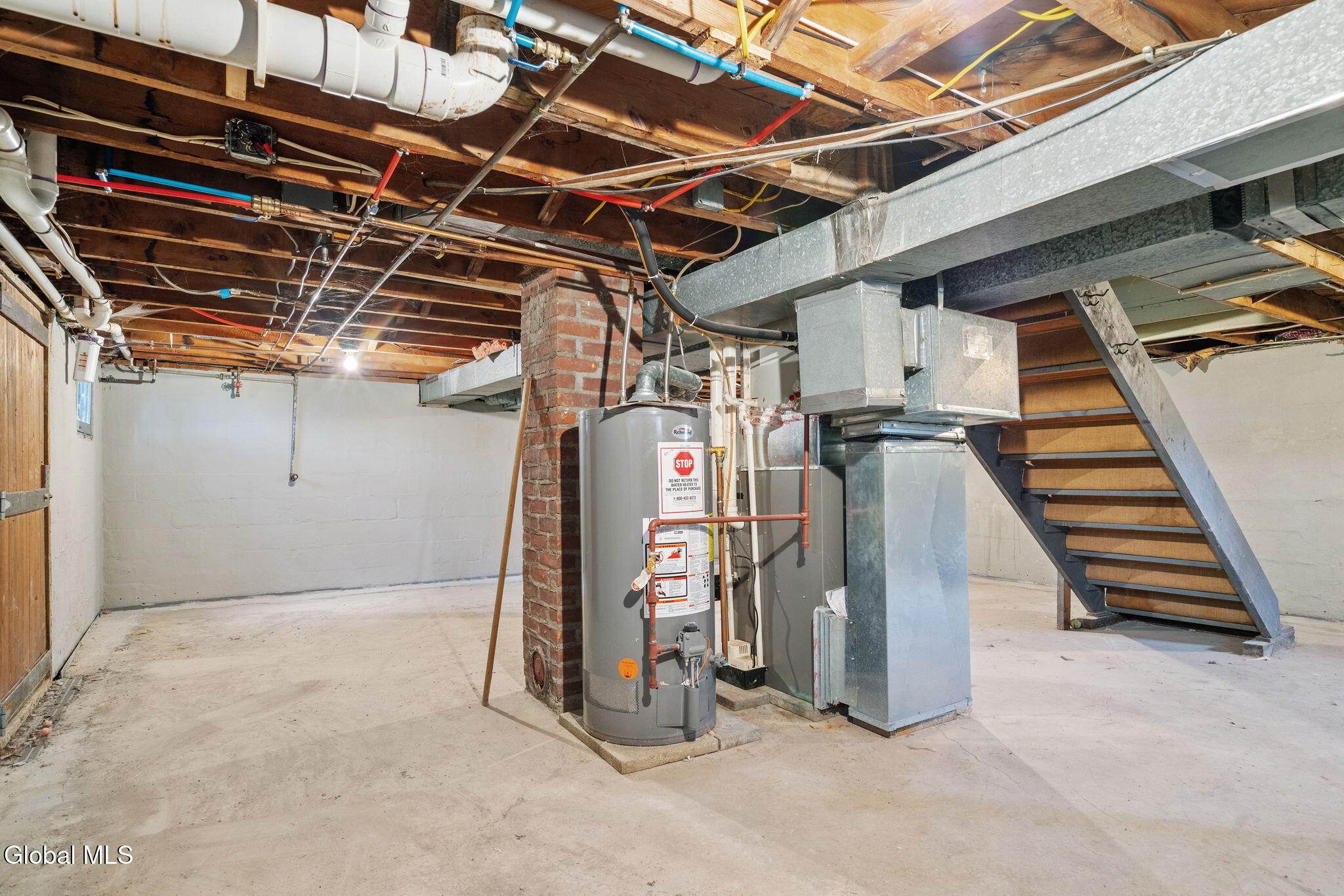 52 Overlook Avenue Colonie, NY 12110 - Photo 26 of 28 62-web-or-mls-105-overlook-ave