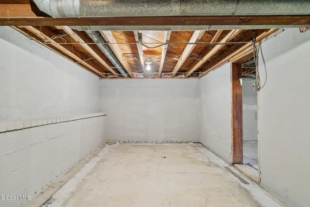 $339,900 | 52 Overlook Avenue, Colonie, NY 12110