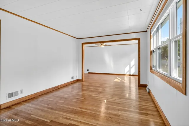 $339,900 | 52 Overlook Avenue, Colonie, NY 12110