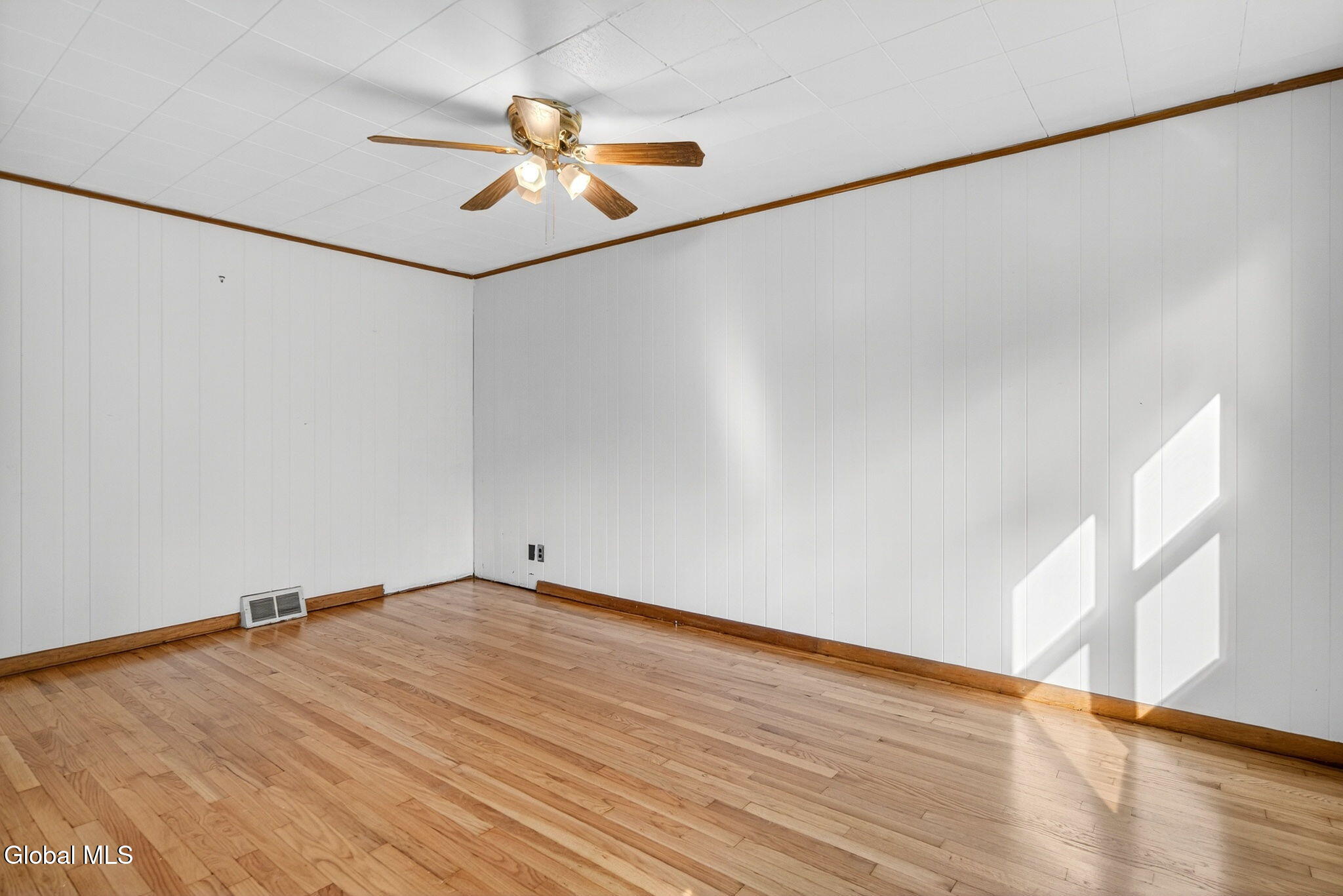 52 Overlook Avenue Colonie, NY 12110 - Photo 8 of 28 6-web-or-mls-006-011_DSC06605