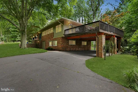 $1,625,000 | 9228 Farnsworth Drive, Potomac, MD 20854