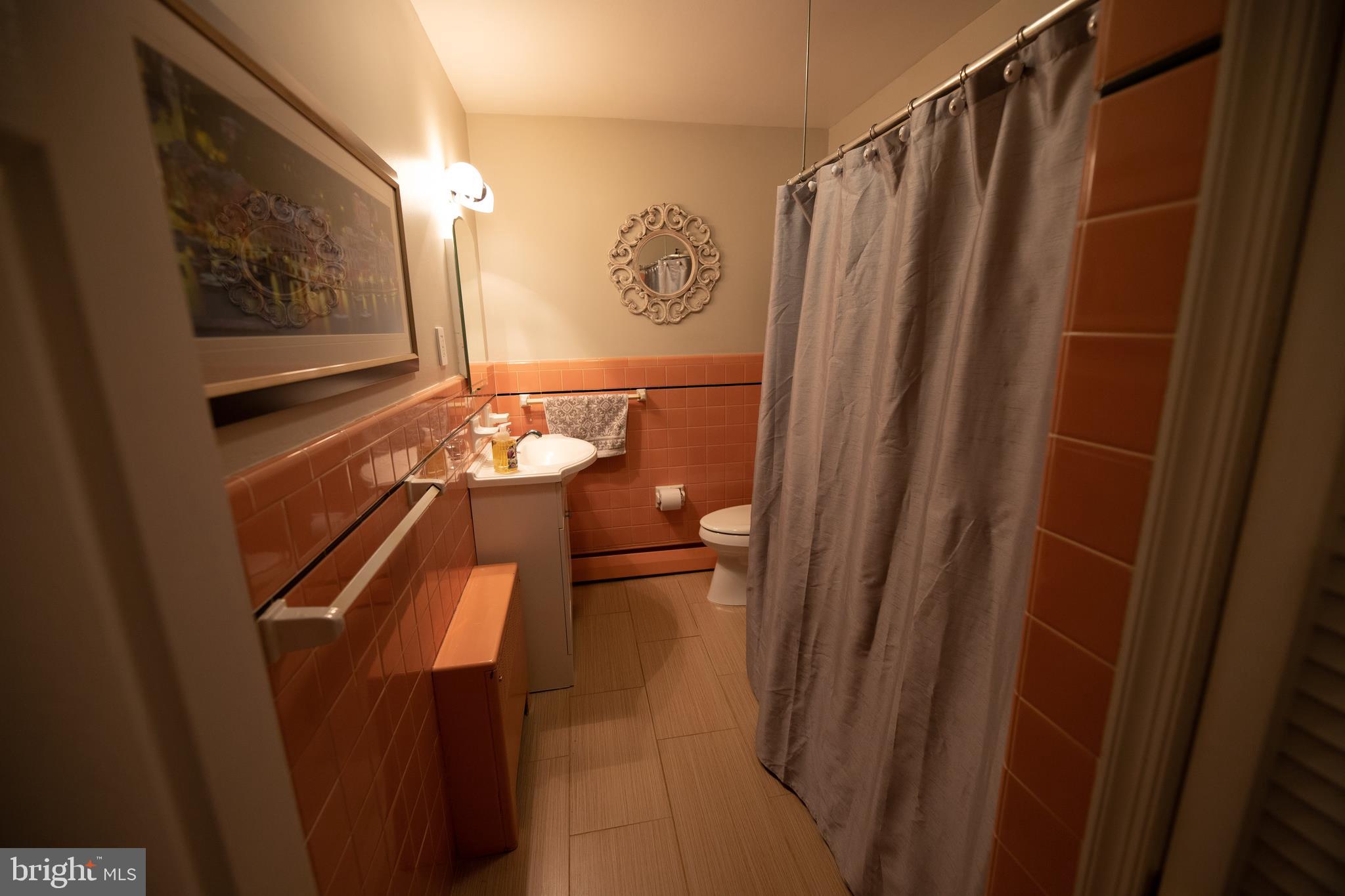 206 Barren Road Newtown Square, PA 19073 - Photo 22 of 27 Hall Bathroom