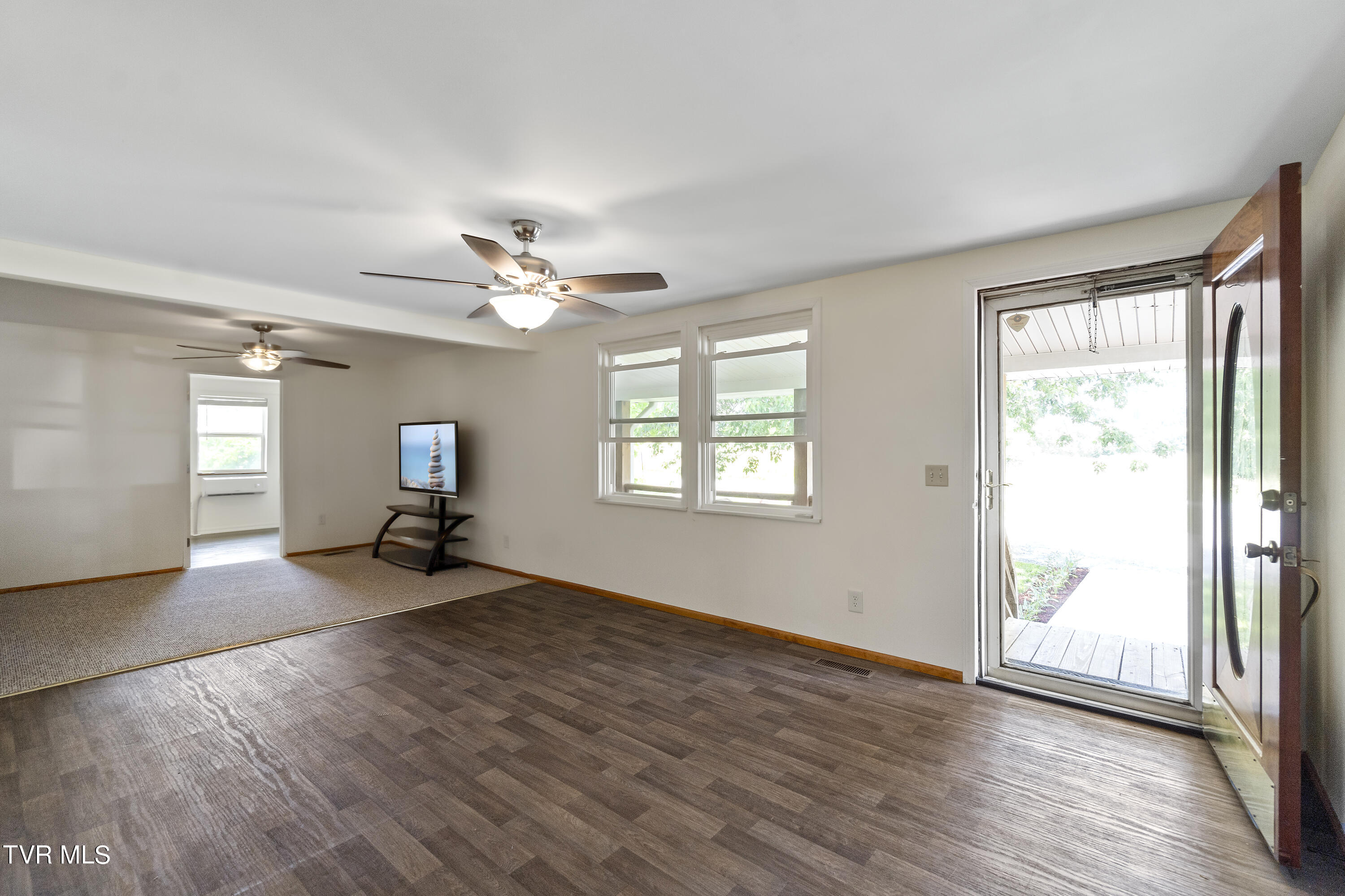 485 White Sands Road Greeneville, TN 37743 - Photo 3 of 62 3