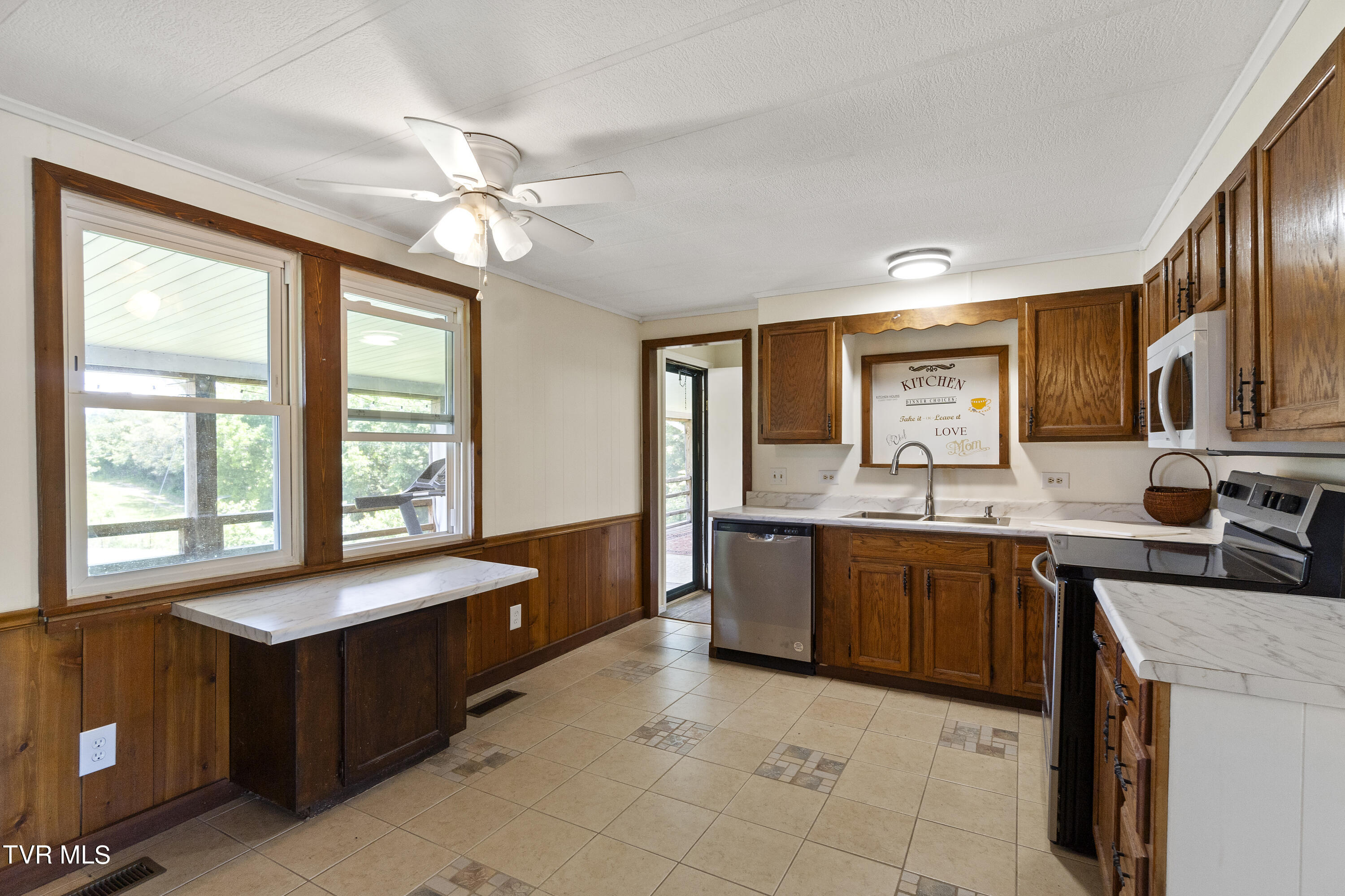 485 White Sands Road Greeneville, TN 37743 - Photo 9 of 62 9
