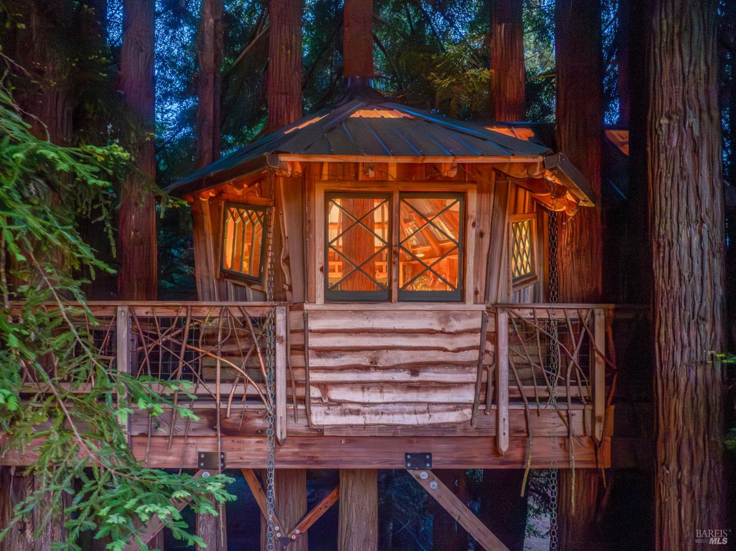 16611 Pearl Ranch Road Fort Bragg, CA 95437 - Photo 65 of 71 a front view of a house with garden