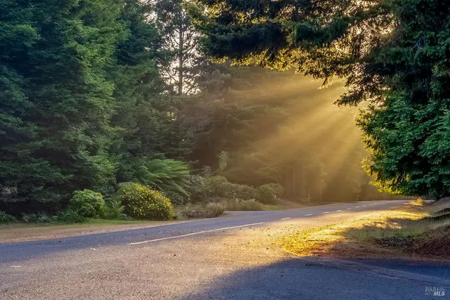 $2,320,000 | 16611 Pearl Ranch Road, Fort Bragg, CA 95437