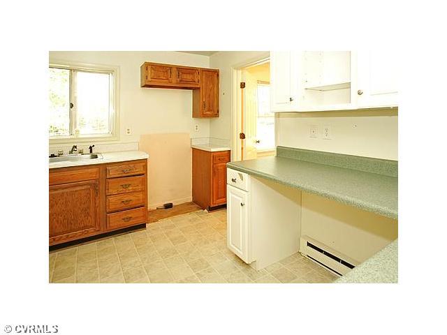 1520 Wagonwheel Road Midlothian, VA 23113 - Photo 3 of 12 Kitchen - Kitchen