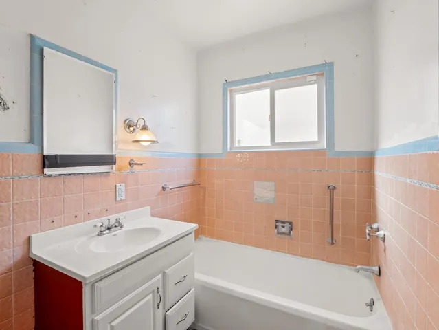 $269,000 | 1315 East Fountain Way, Fresno, CA 93704