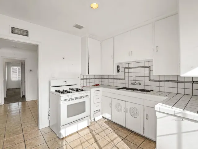 $269,000 | 1315 East Fountain Way, Fresno, CA 93704