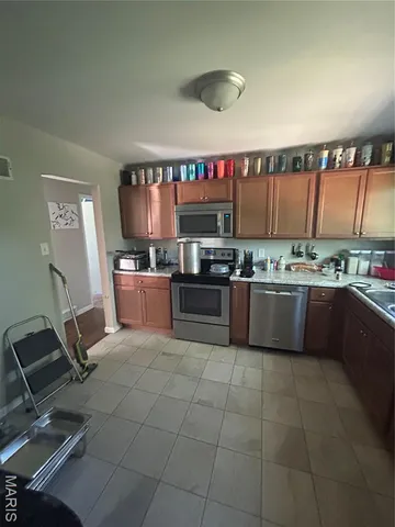 $250,000 | 7243 General Sherman Lane, St. Louis, MO 63123