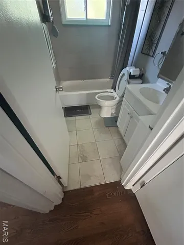 $250,000 | 7243 General Sherman Lane, St. Louis, MO 63123