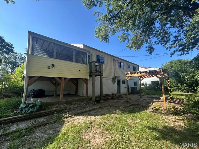 $250,000 | 7243 General Sherman Lane, St. Louis, MO 63123