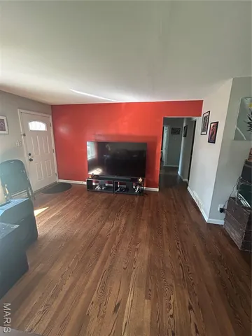 $250,000 | 7243 General Sherman Lane, St. Louis, MO 63123