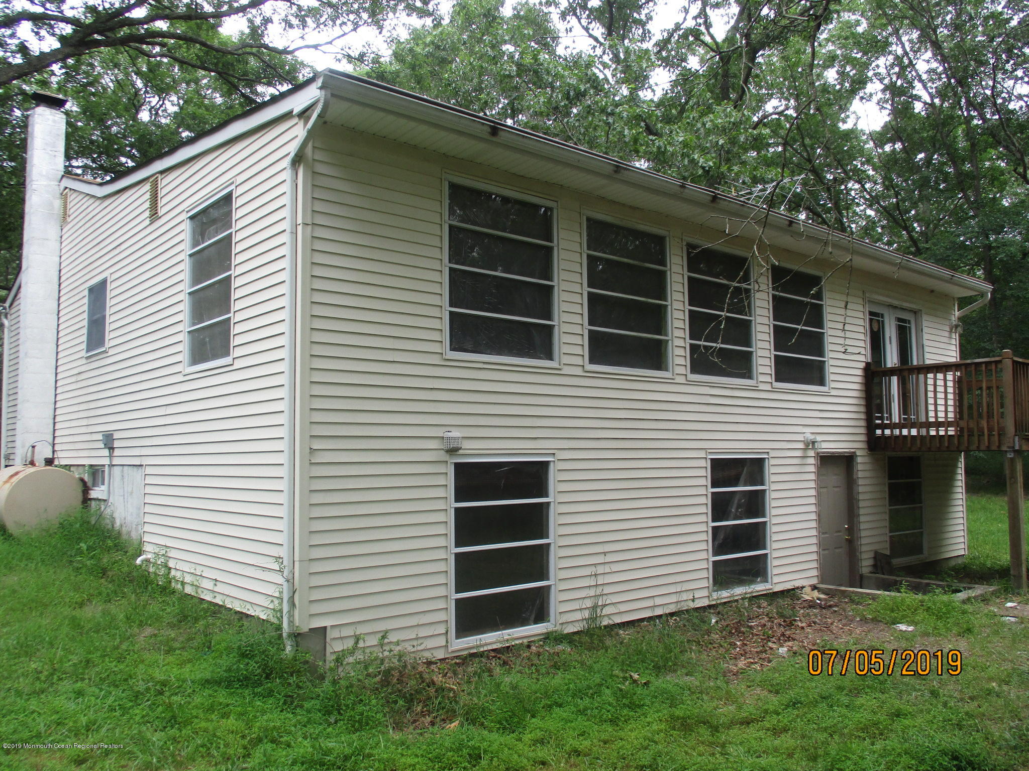 397 Oak Glen Road Howell, NJ 07731 - Photo 4 of 35 IMG_0542