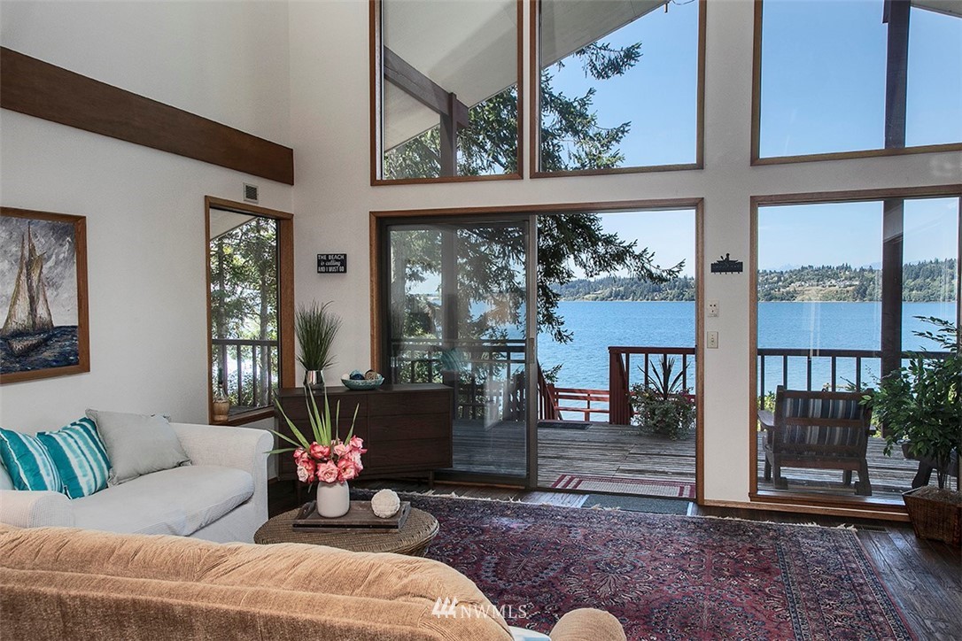 4526 South June Beach Road Freeland, WA 98249 - Photo 5 of 39