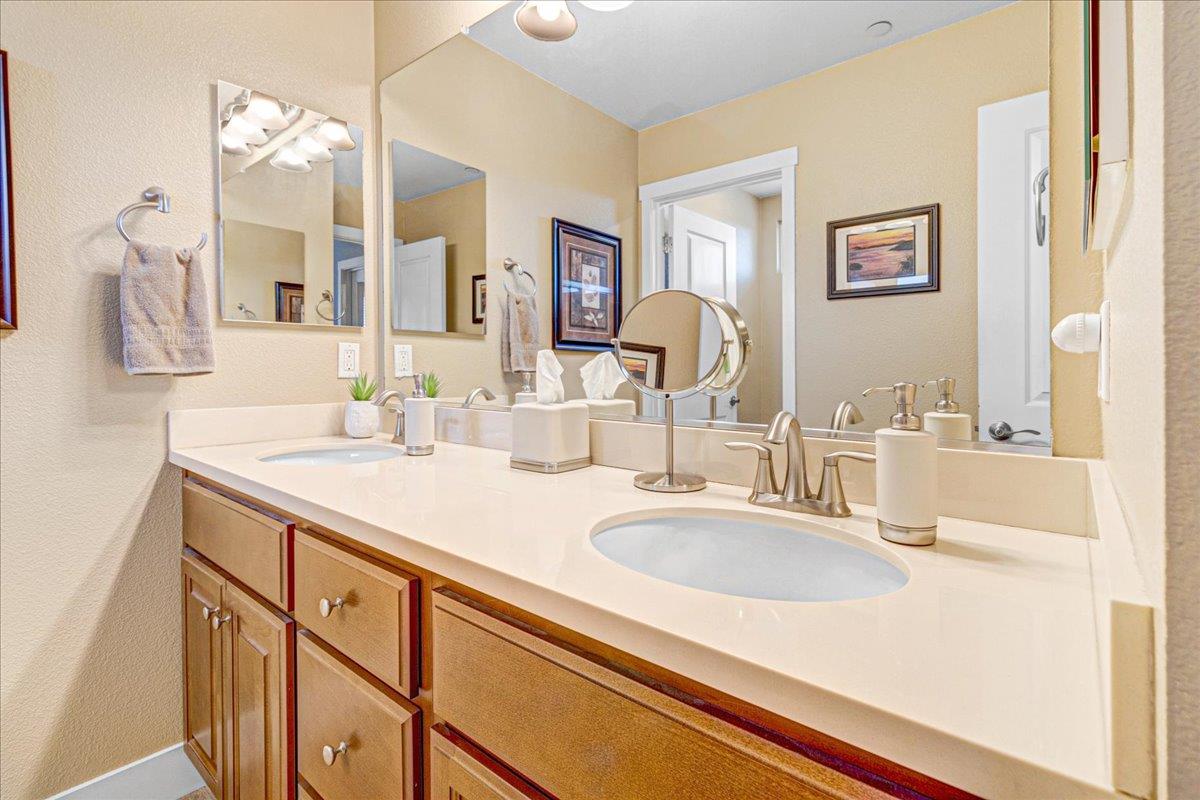 12833 Rogge Village Loop Salinas, CA 93906 - Photo 33 of 55