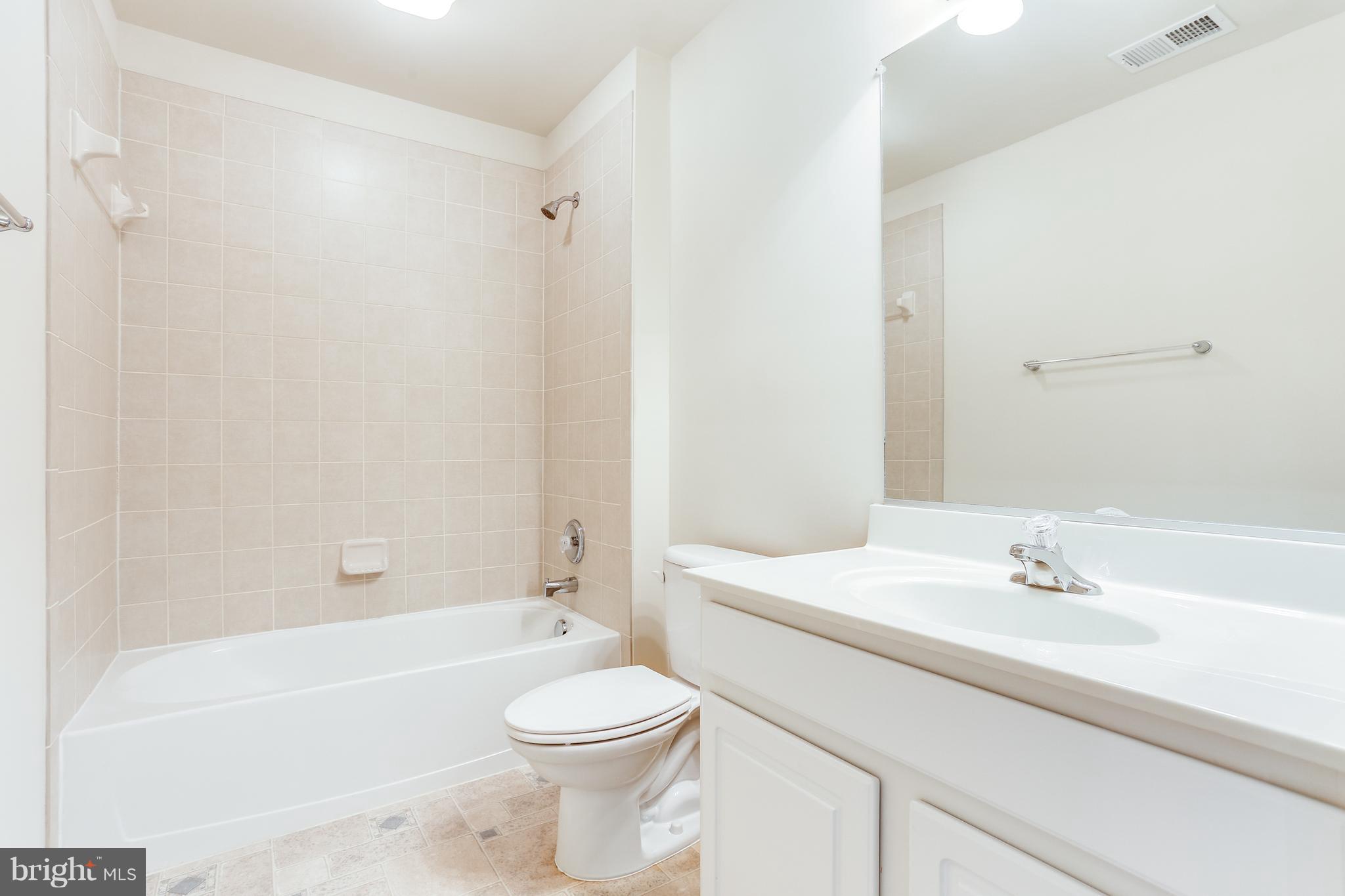 2206 Highfly Terrace Silver Spring, MD 20902 - Photo 21 of 25 Bath