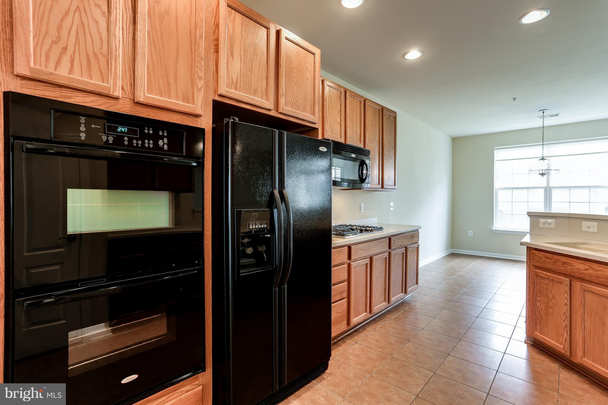 2206 Highfly Terrace Silver Spring, MD 20902 - Photo 6 of 25 Kitchen
