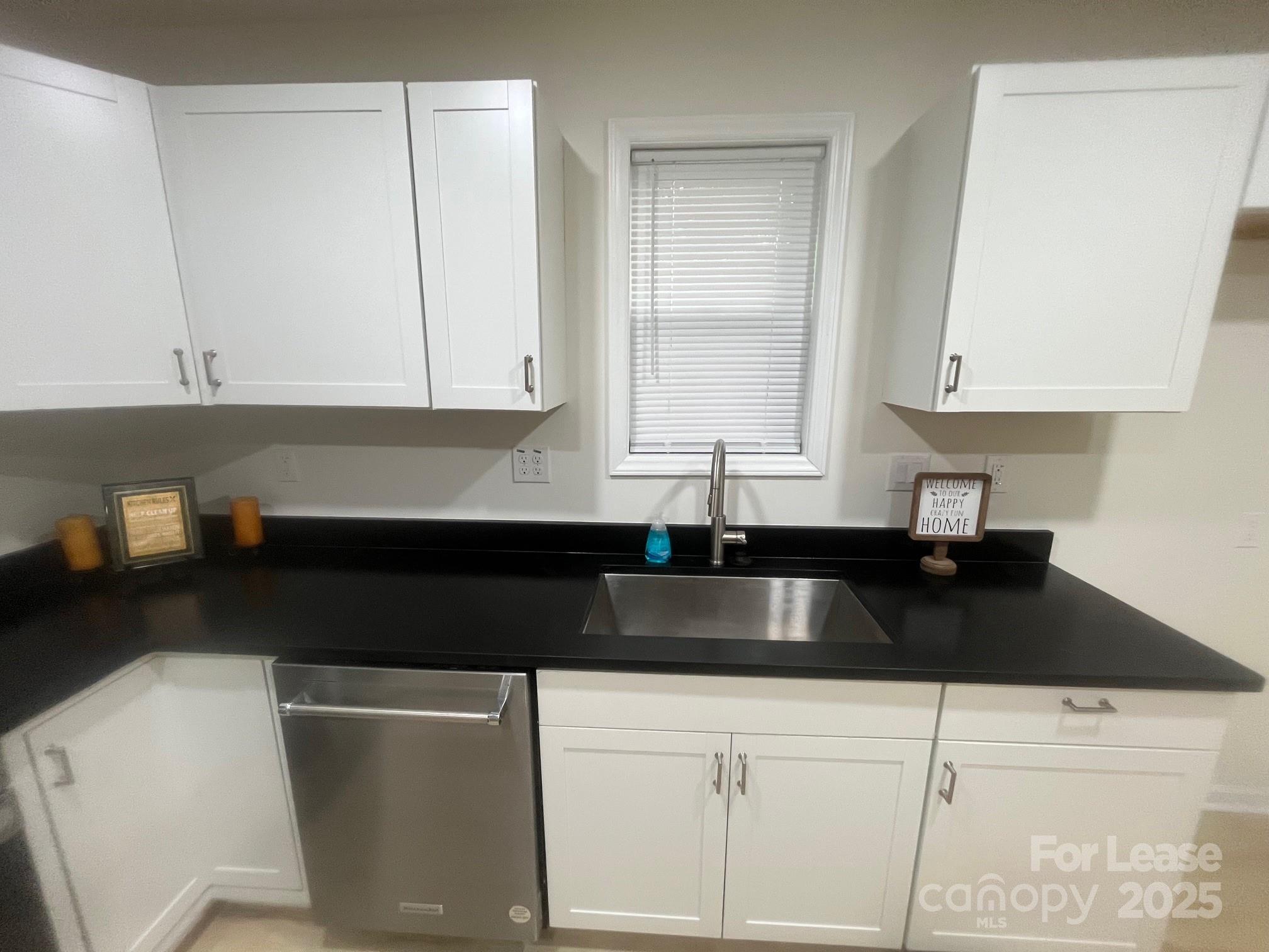 39 White Street Chester, SC 29706 - Photo 7 of 21