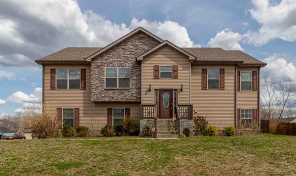 $2,430 | 1063 Freedom Drive, Clarksville, TN 37042
