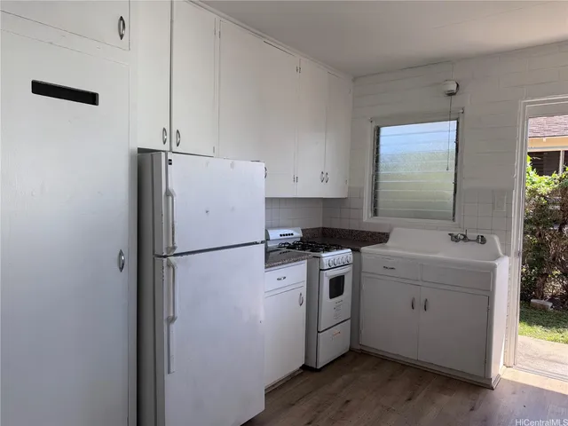 $2,100 | 2624 Nahaku Place, Unit A, Honolulu, HI 96826