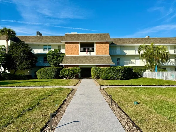 $3,000 | 200 Greytwig Road, Unit 212, Vero Beach, FL 32963