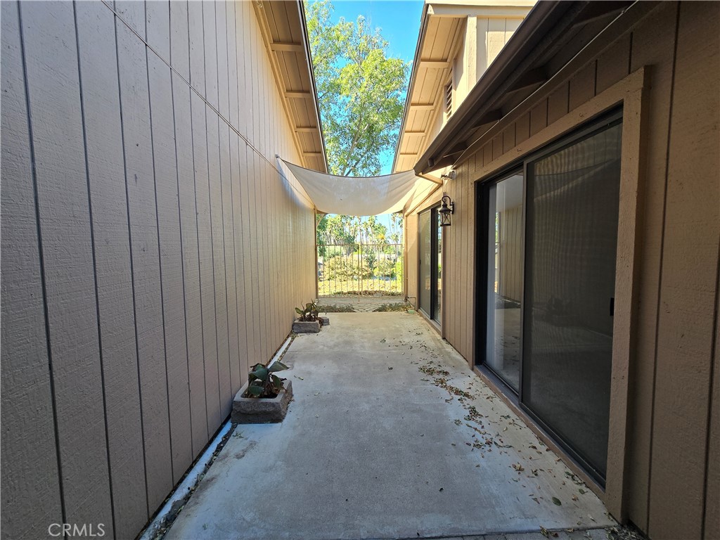 2595 Laramie Road Riverside, CA 92506 - Photo 28 of 29 a view of a house with backyard and garden