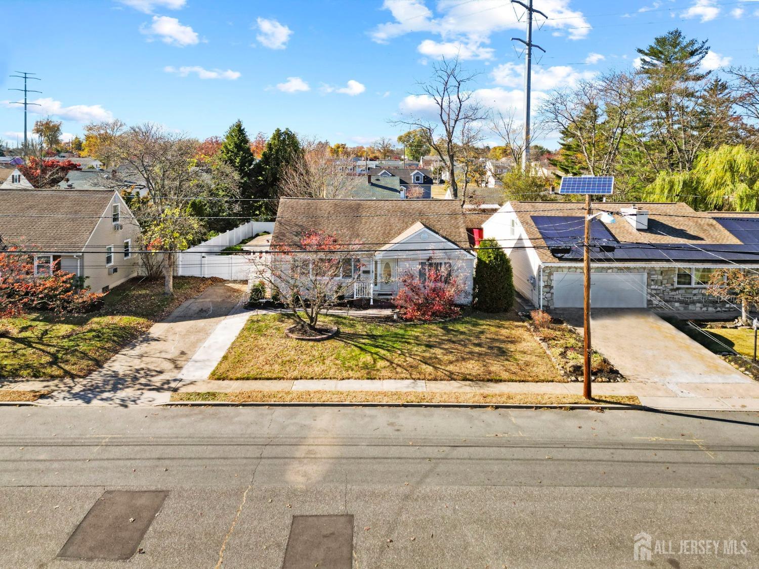 23 Alton Road Hamilton, NJ 08619 - Photo 3 of 40