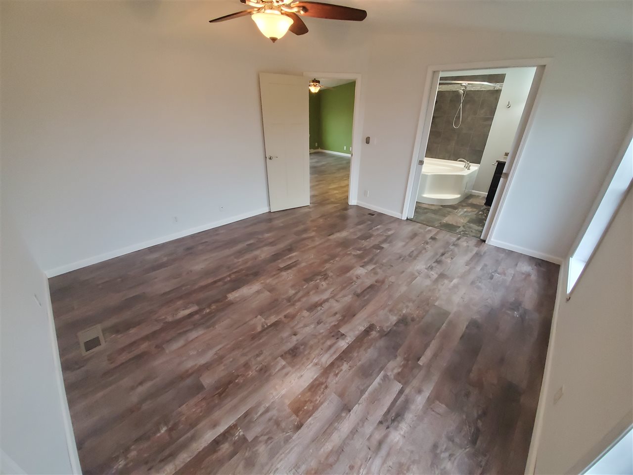 11825 Erwin Road Coleman, MI 48618 - Photo 14 of 18 1881323-13.JPG