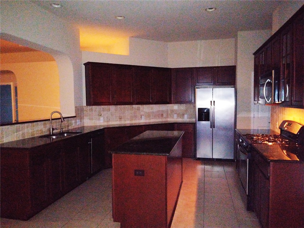 348 Stone View Trail Austin, TX 78737 - Photo 6 of 26