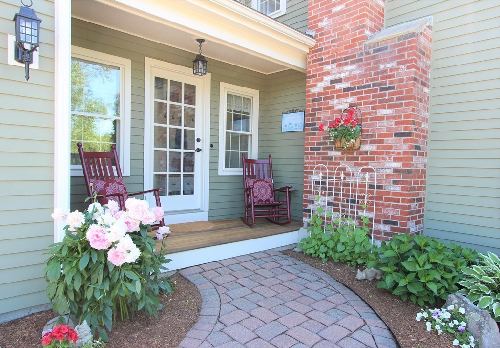 14 Thomas Road Berkley, MA 02779 - Photo 4 of 30 Gallery Image 4