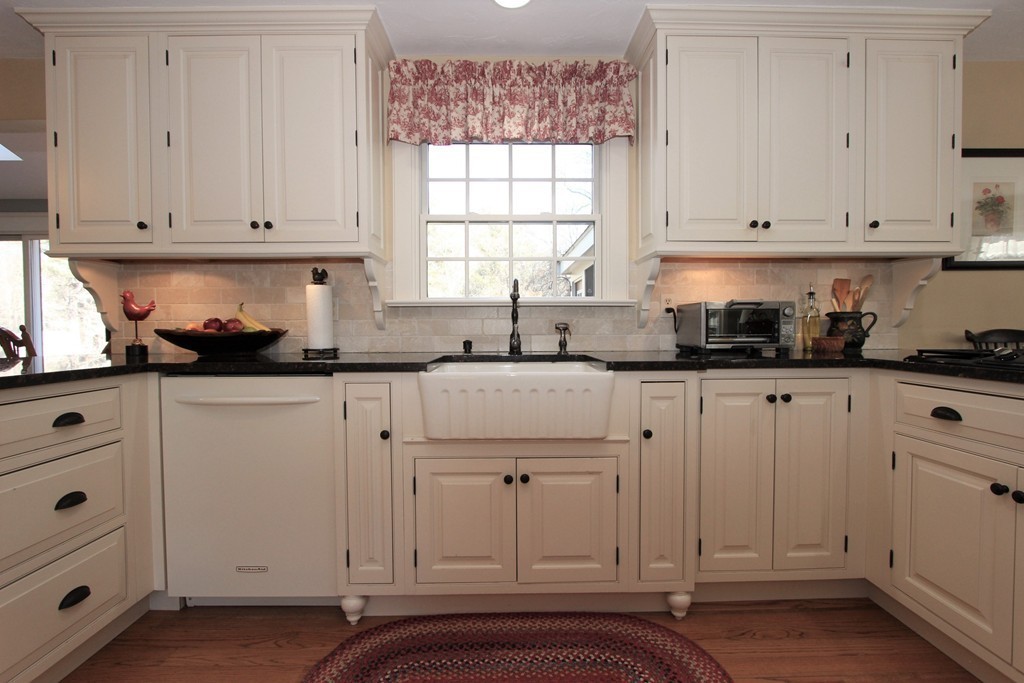 14 Thomas Road Berkley, MA 02779 - Photo 6 of 30 Gallery Image 6
