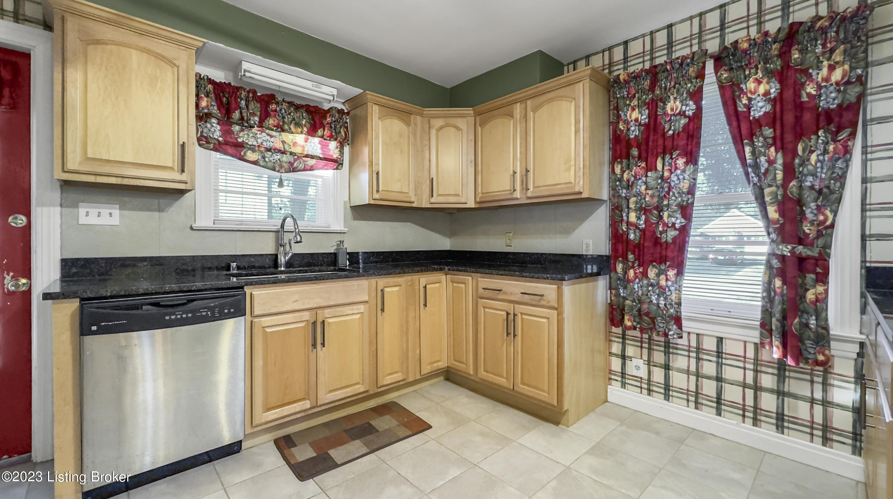 200 Fairmeade Road Louisville, KY 40207 - Photo 9 of 39 Kitchen
