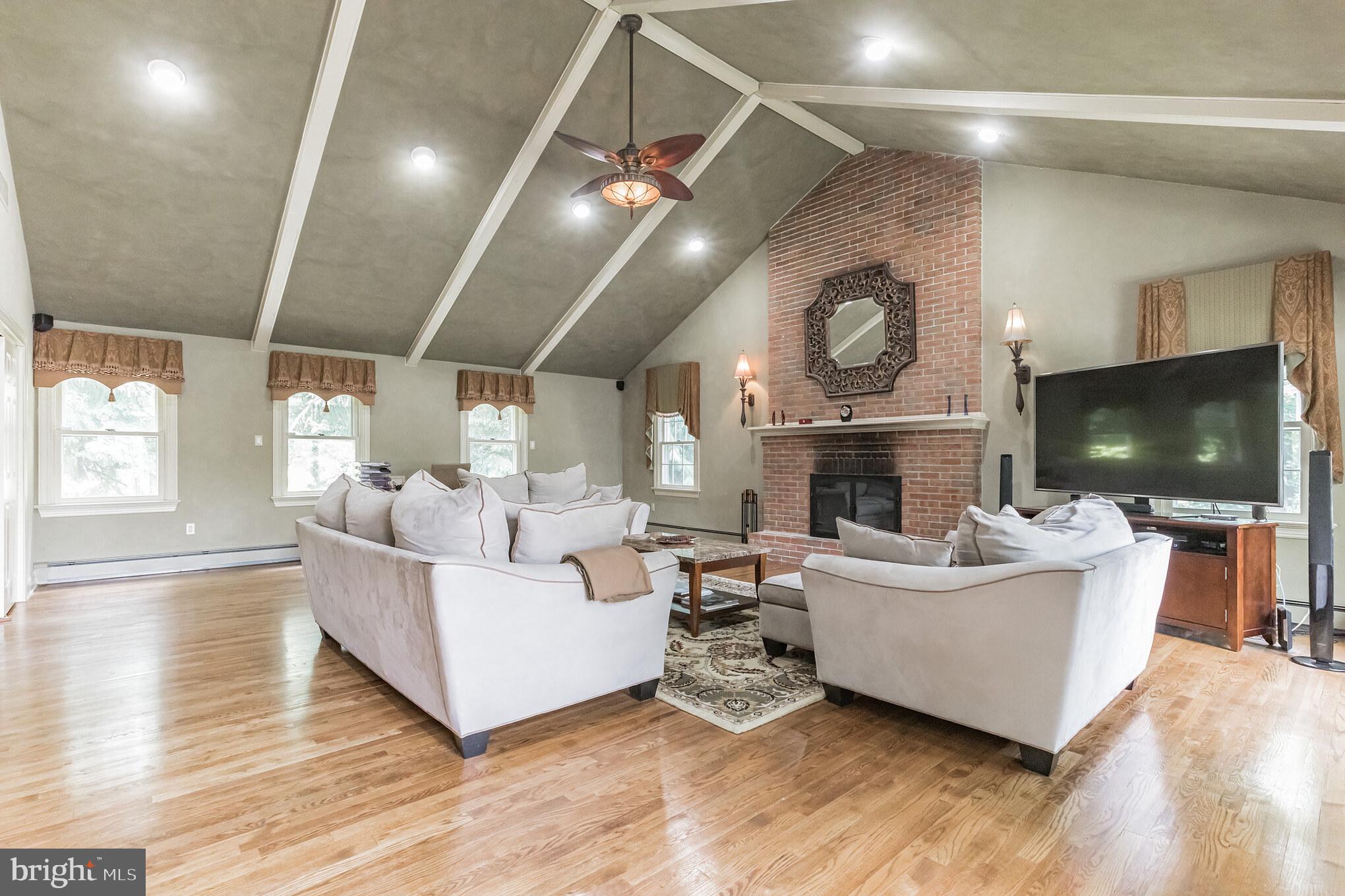 935 Rydal Road Jenkintown, PA 19046 - Photo 14 of 36 Family Room