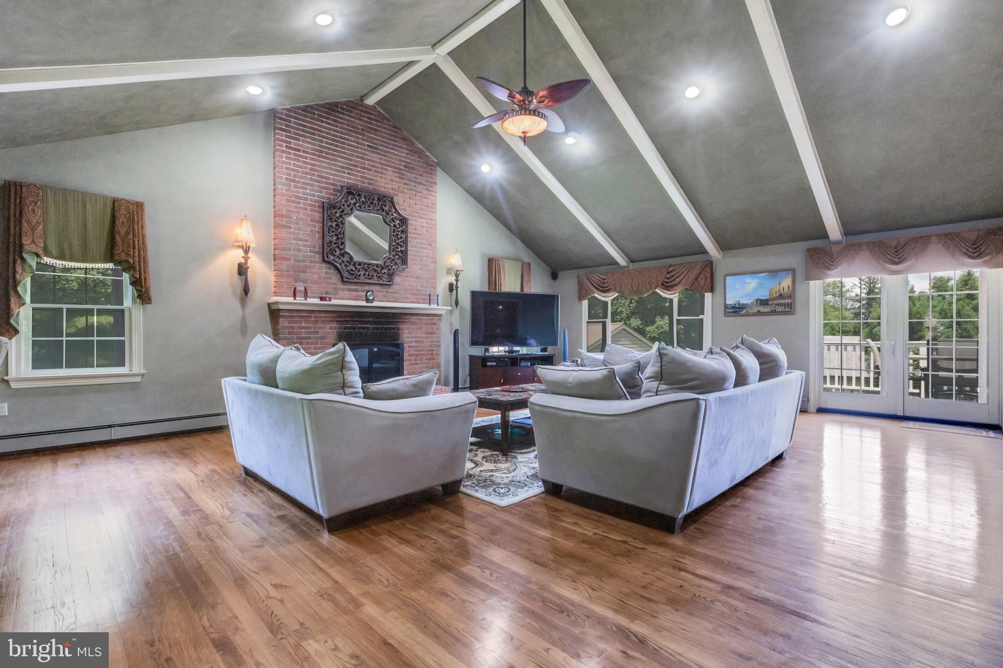 935 Rydal Road Jenkintown, PA 19046 - Photo 15 of 36 Family Room