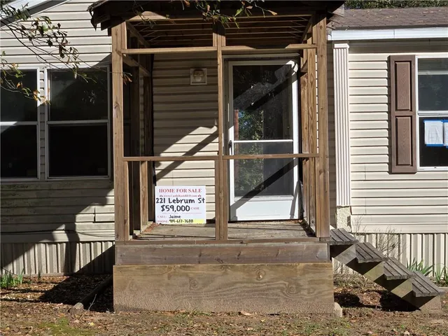 $24,900 | 221 Lebrum Street, Campti, LA 71411