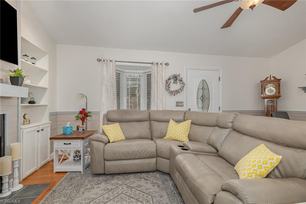 2511 Pleasant Ridge Road Summerfield, NC 27358 - Photo 7 of 31 Lounge Area